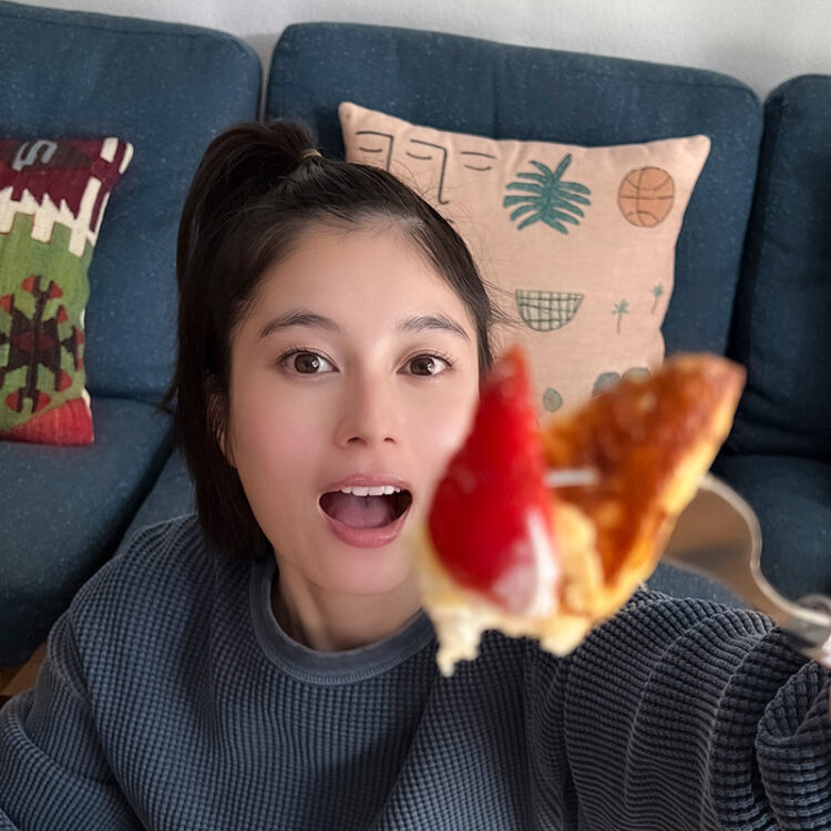 大久保桜子、ボム初水着！ 女子力高いぜ!! 桜子ちゃん。