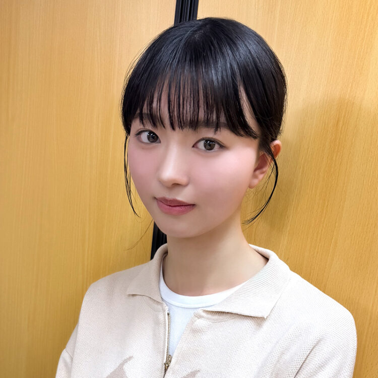 【蒔埜ひなちゃんが編集部にやってきた!】春高バレー出場経験ありのスポーツ美少女!