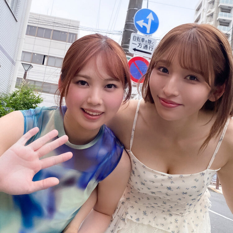 HKT48の栗原紗英&山内祐奈の初グラビア共演!