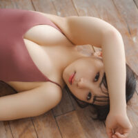 池本しおり、白い肌と豊満バストがあふれるSEXY大人グラビア