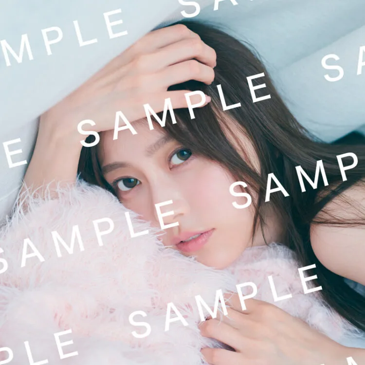 乃木坂46弓木奈於、素肌感たっぷりなカット1st写真集『天使だったのか』封入特典第4弾解禁