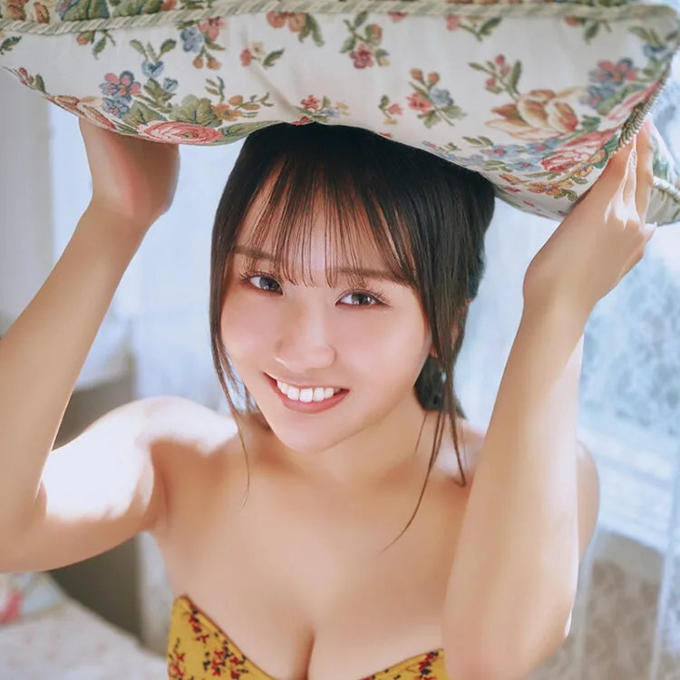 “ピュアすぎる”森脇梨々夏がいつもと違う大人な黒ビキニで魅了