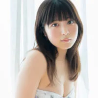 吉田莉桜 少女からオトナへの軌跡を辿る、デジタル写真集7作品が発売中！
